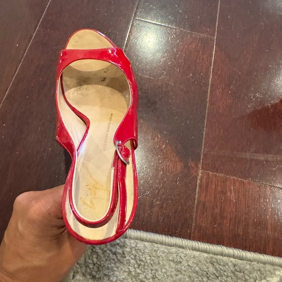 Red Giuseppe Zanotti heels. Size 38. - Picture 2 of 6